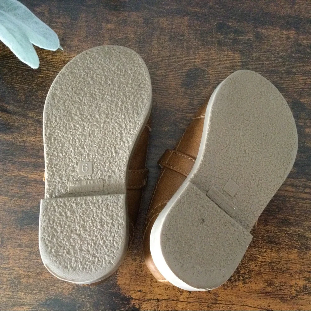 Shoes - Picture 5 of 6